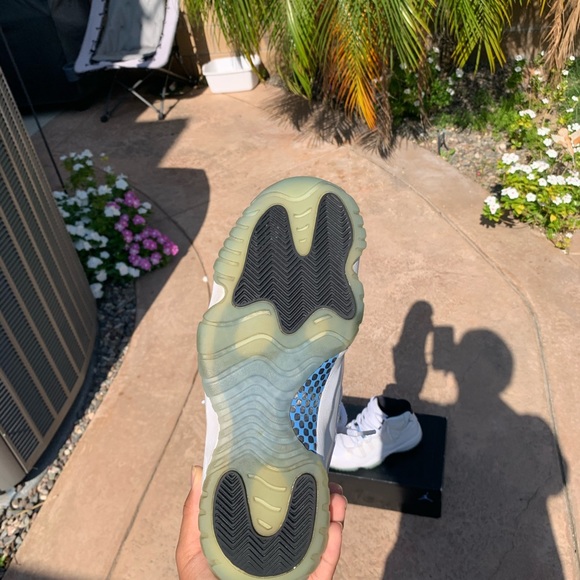 Jordan 11 Legend Blue - Picture 4 of 5